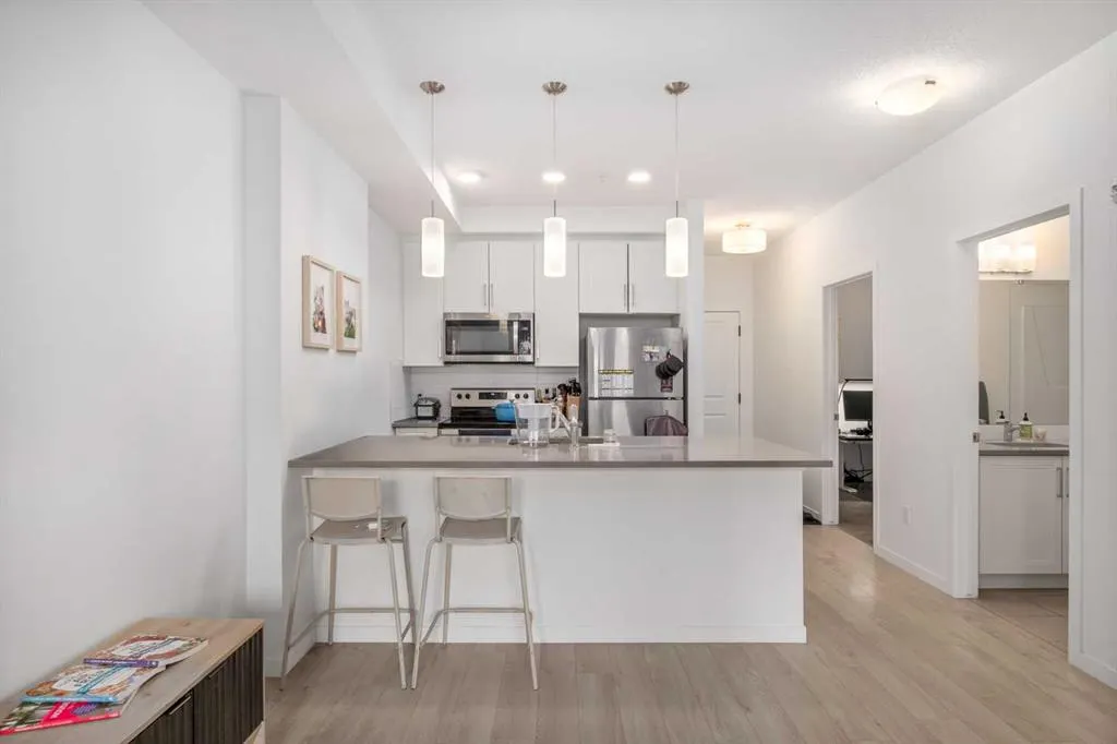 30 Mahogany Mews SE, #211
