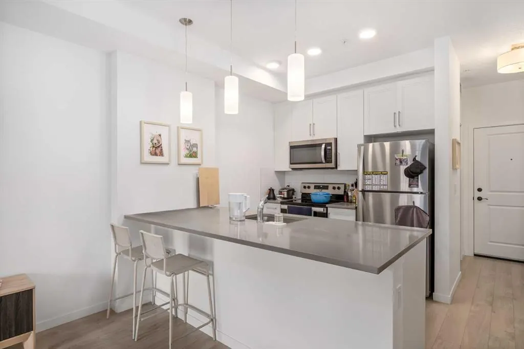 30 Mahogany Mews SE, #211