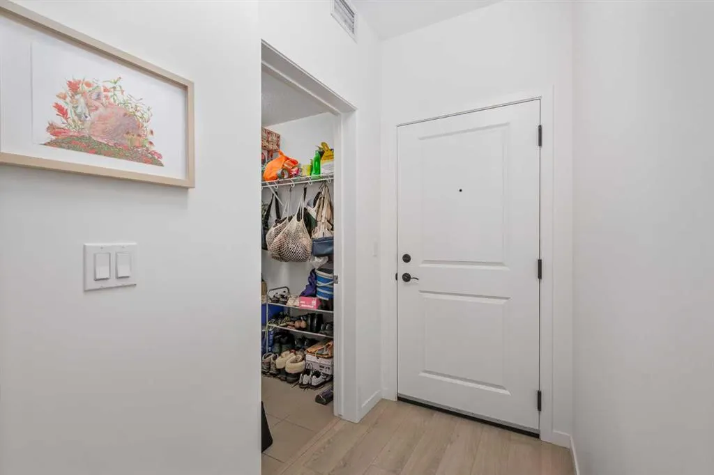 30 Mahogany Mews SE, #211
