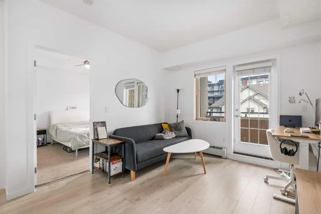 30 Mahogany Mews SE, #211