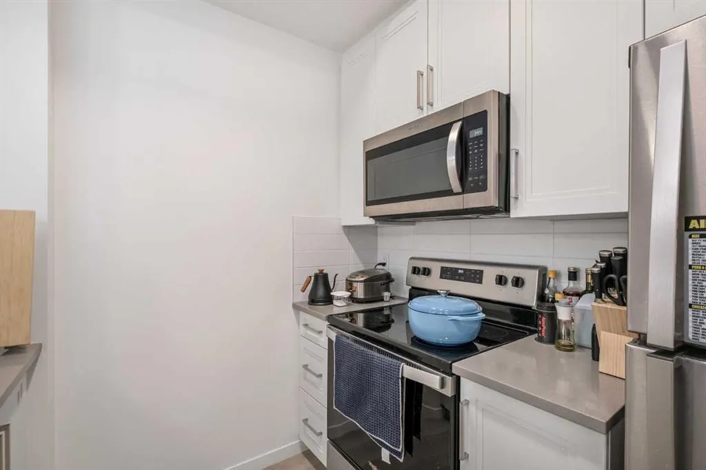 30 Mahogany Mews SE, #211