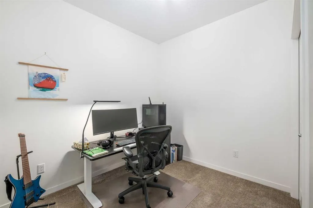 30 Mahogany Mews SE, #211