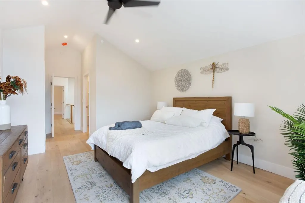 617 4th Street, #1 (NE)