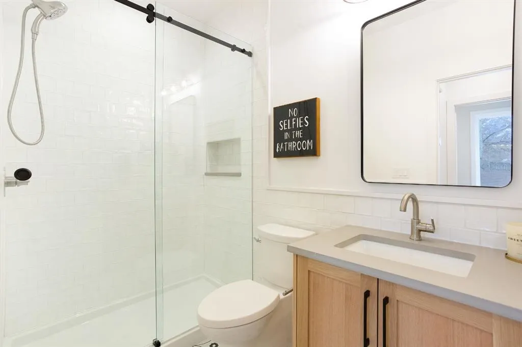 617 4th Street, #1 (NE)
