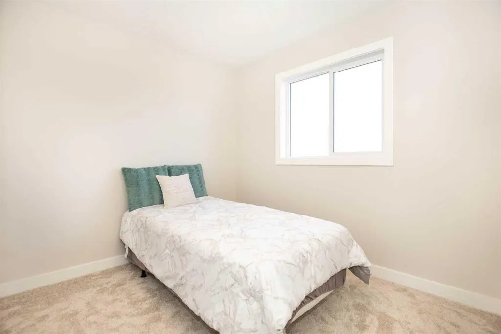 236 Halifax Close