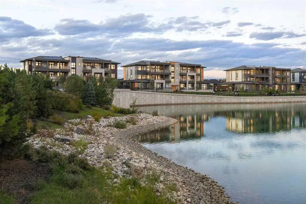 130 Marina Cove SE, #301