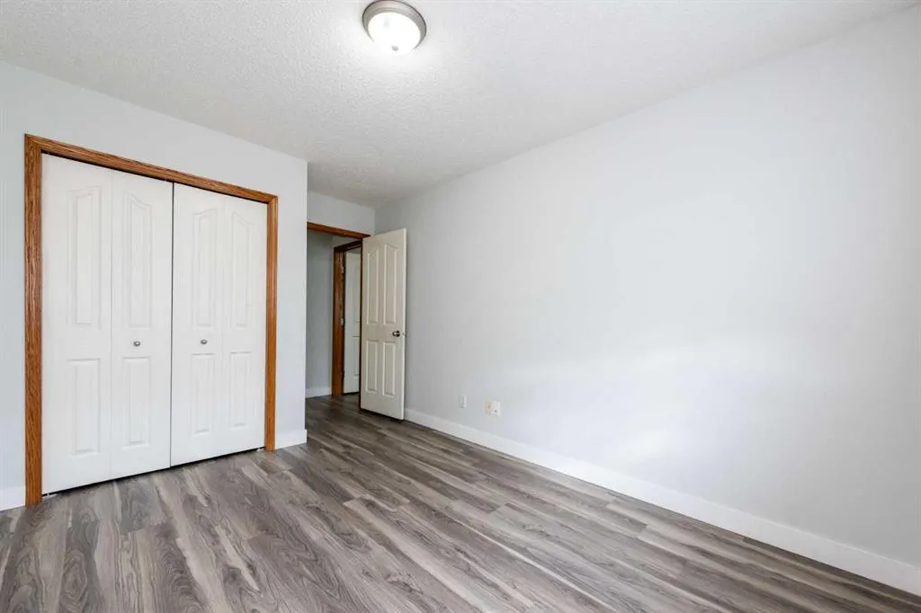 16 Saddletree Court NE