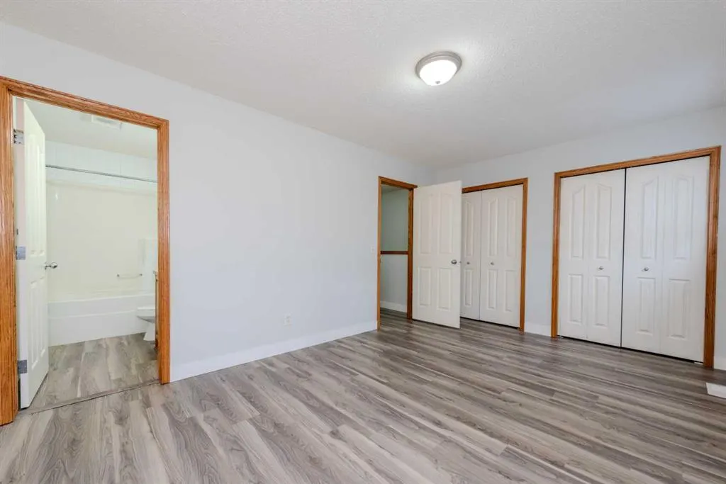 16 Saddletree Court NE