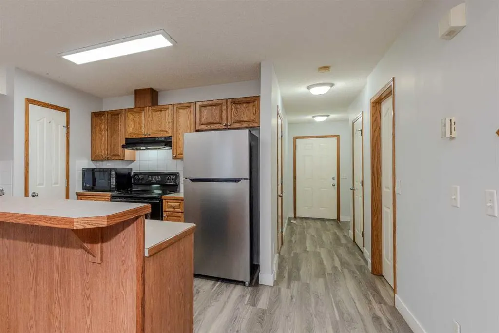 16 Saddletree Court NE