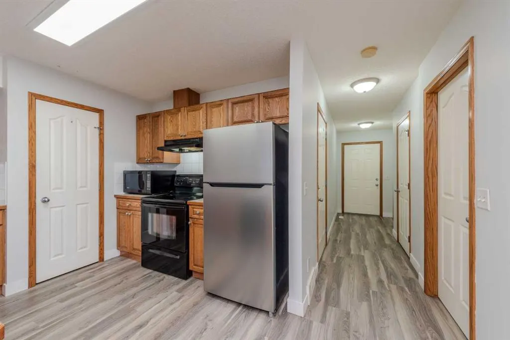16 Saddletree Court NE