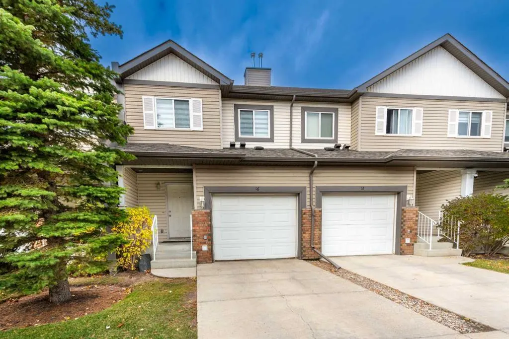 16 Saddletree Court NE