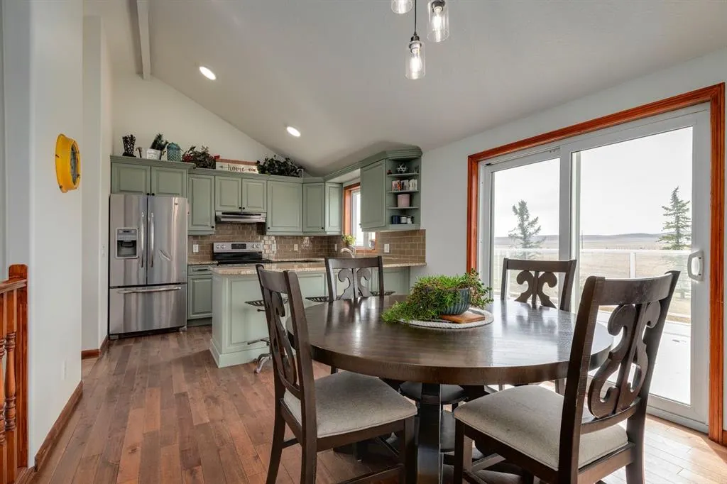 610205 112 Street W