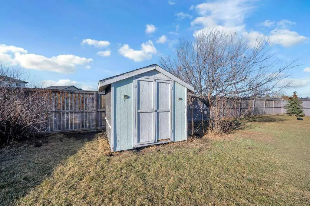 64 Castledale Crescent NE