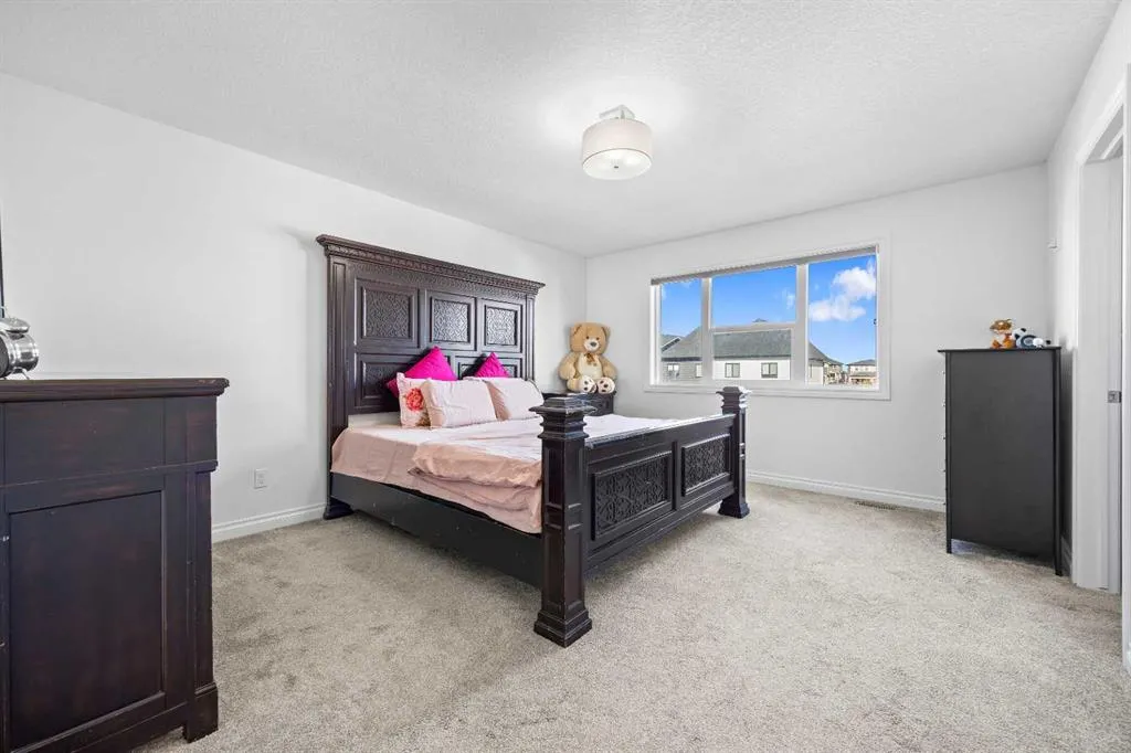 228 Homestead Drive NE