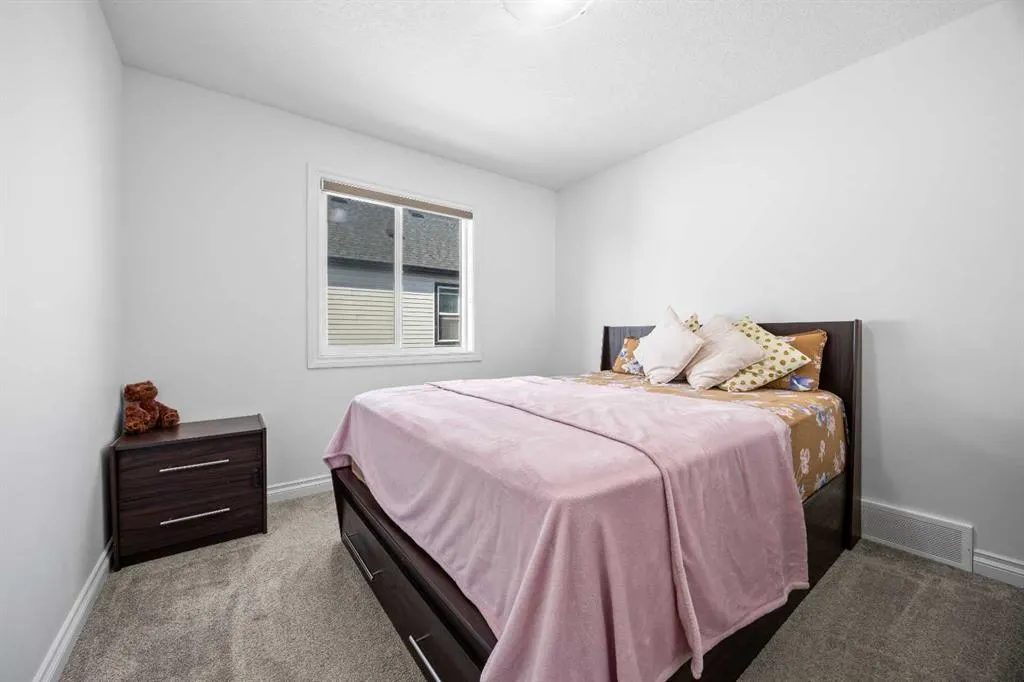 228 Homestead Drive NE