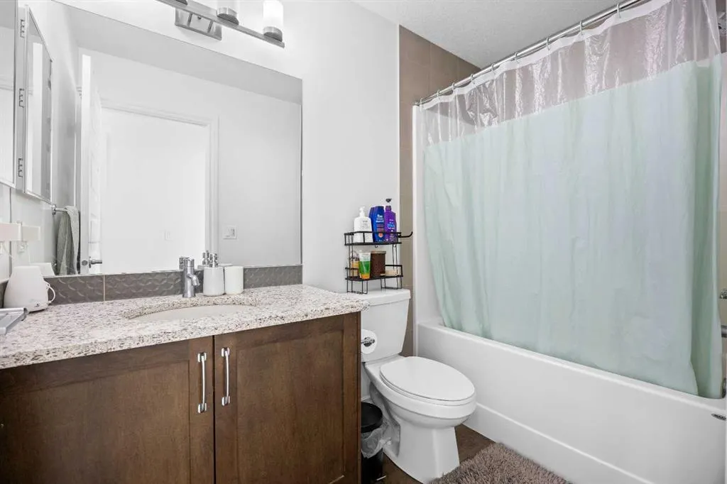228 Homestead Drive NE