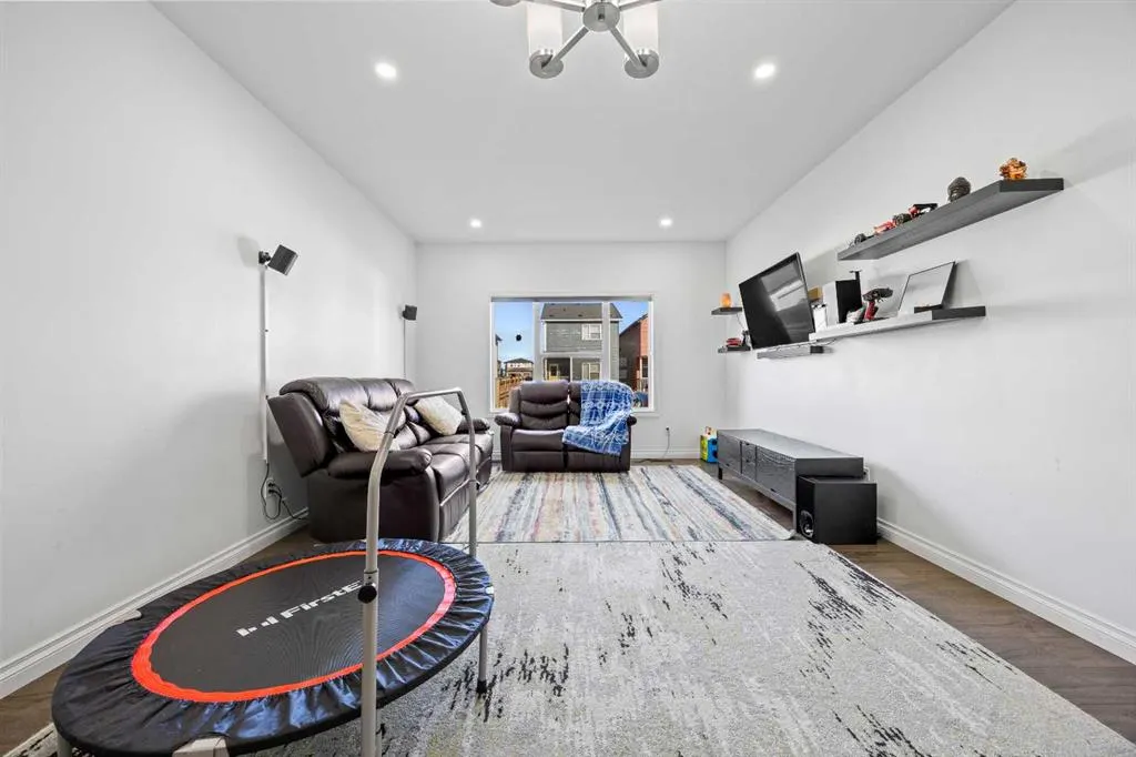 228 Homestead Drive NE