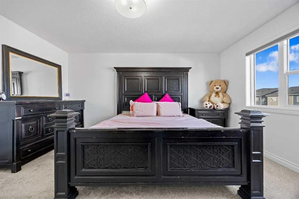 228 Homestead Drive NE