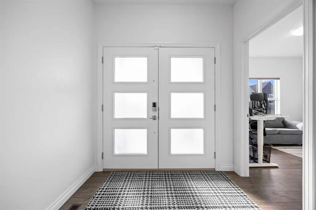 228 Homestead Drive NE