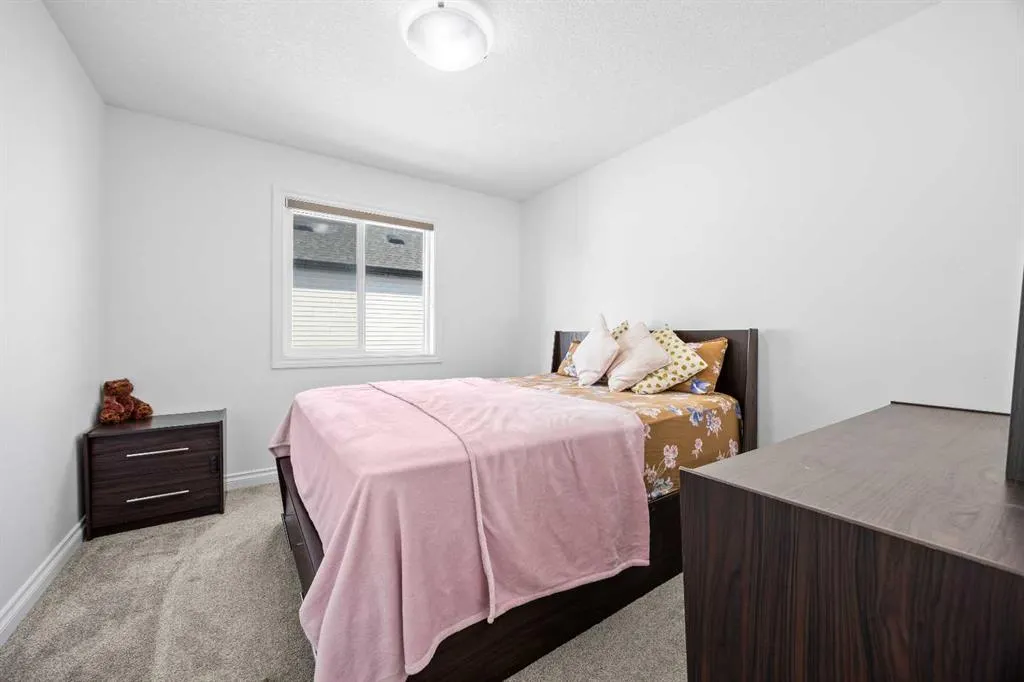 228 Homestead Drive NE