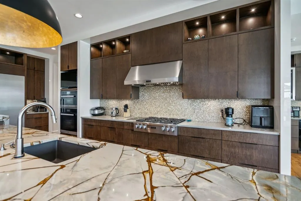 55 Mahogany Island SE
