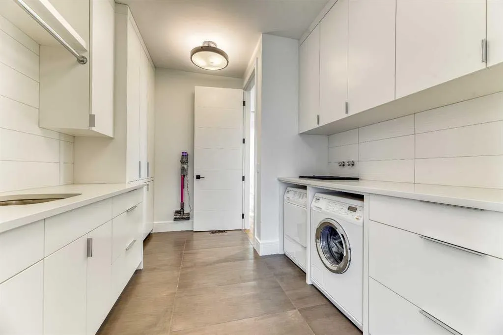 55 Mahogany Island SE