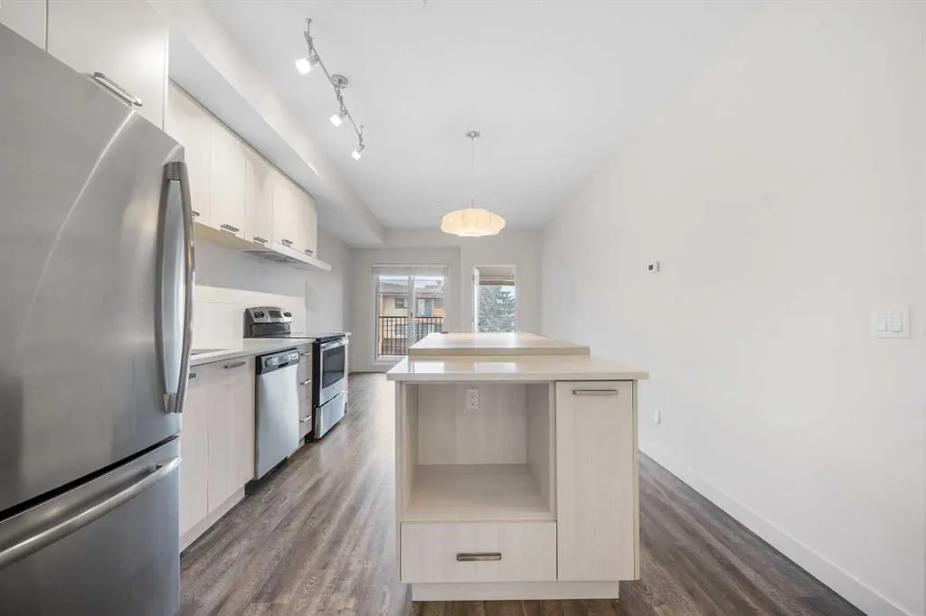 730 5 Street NE, #305