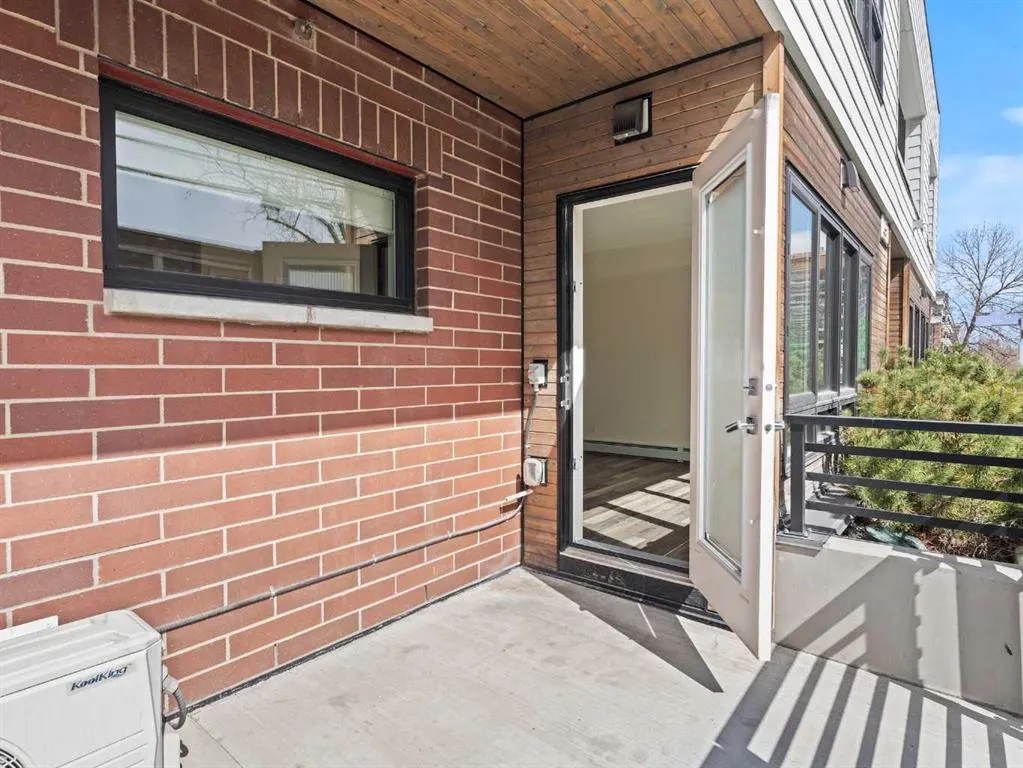 118 18 Avenue SW, #.