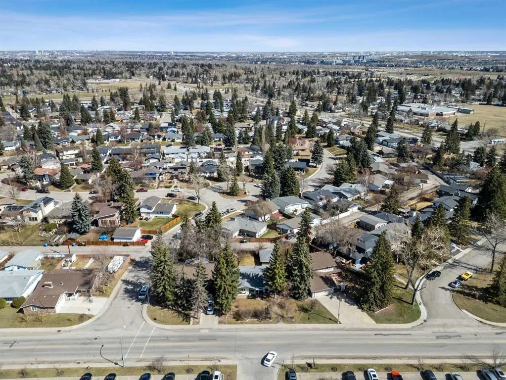 808 Lake Bonavista Drive SE
