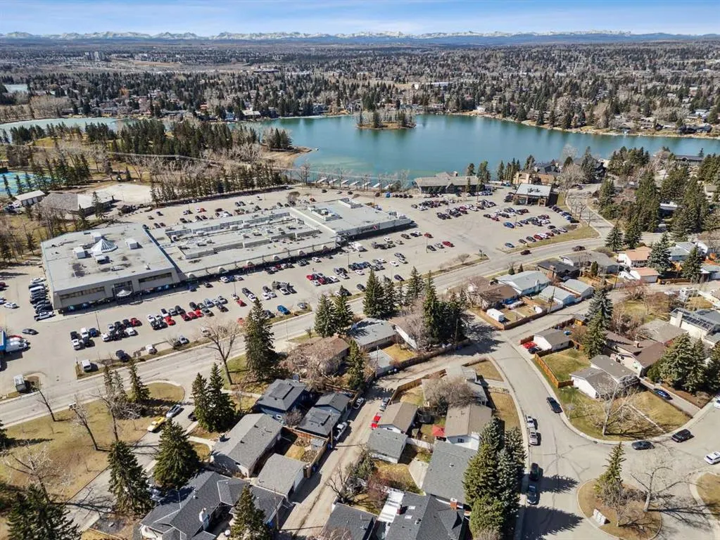 808 Lake Bonavista Drive SE