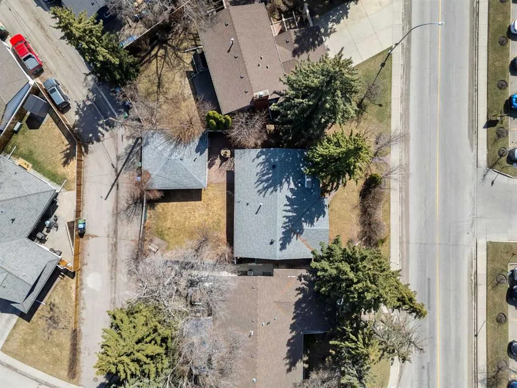 808 Lake Bonavista Drive SE