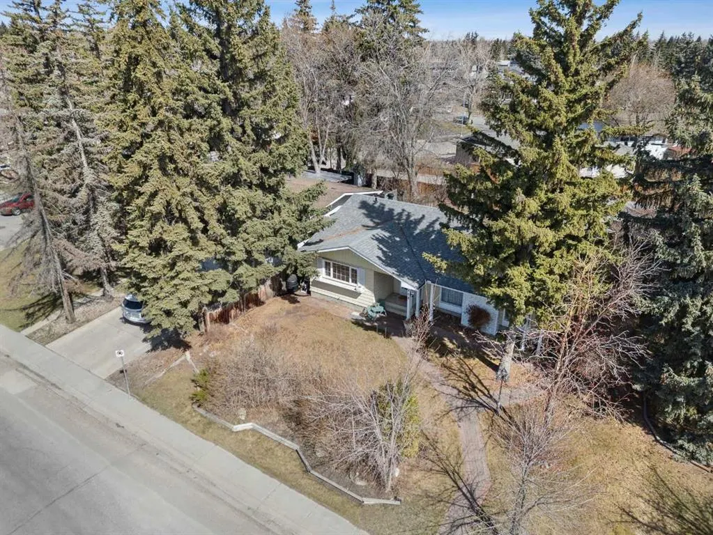 808 Lake Bonavista Drive SE