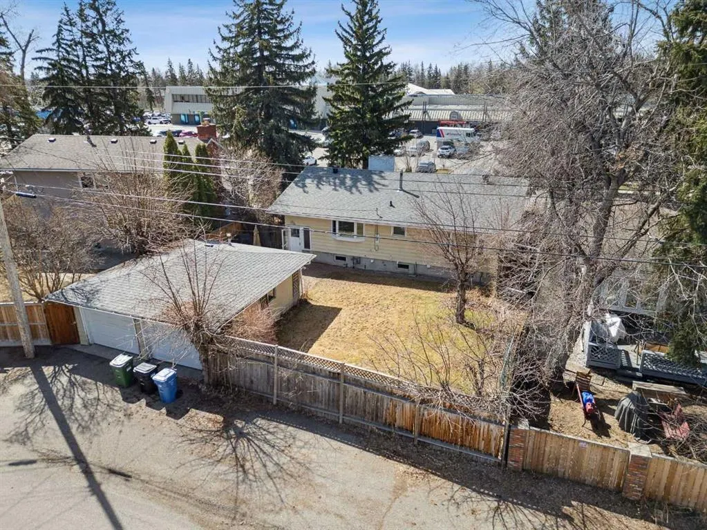 808 Lake Bonavista Drive SE