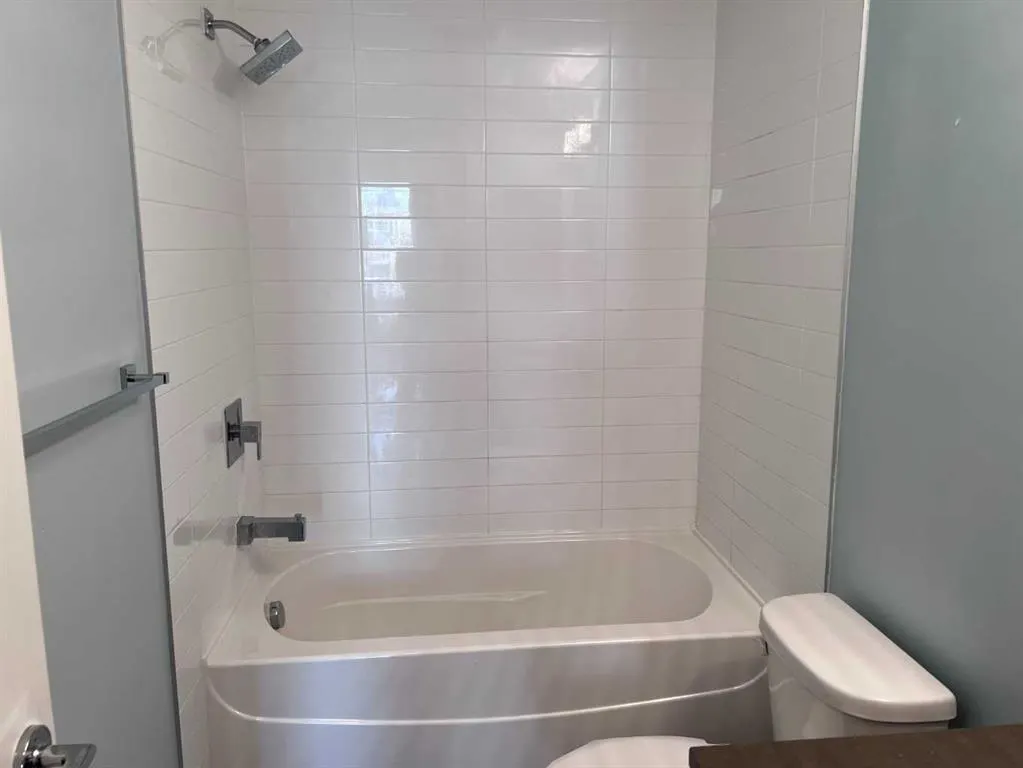 611 Edmonton Trail NE, #303