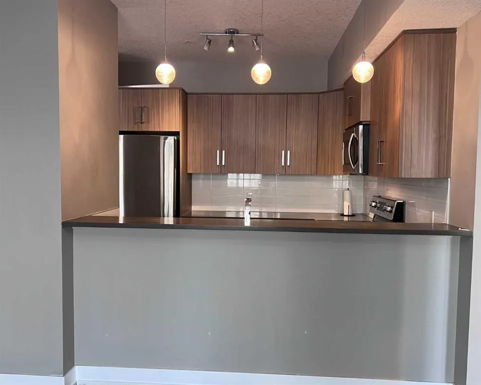 611 Edmonton Trail NE, #303