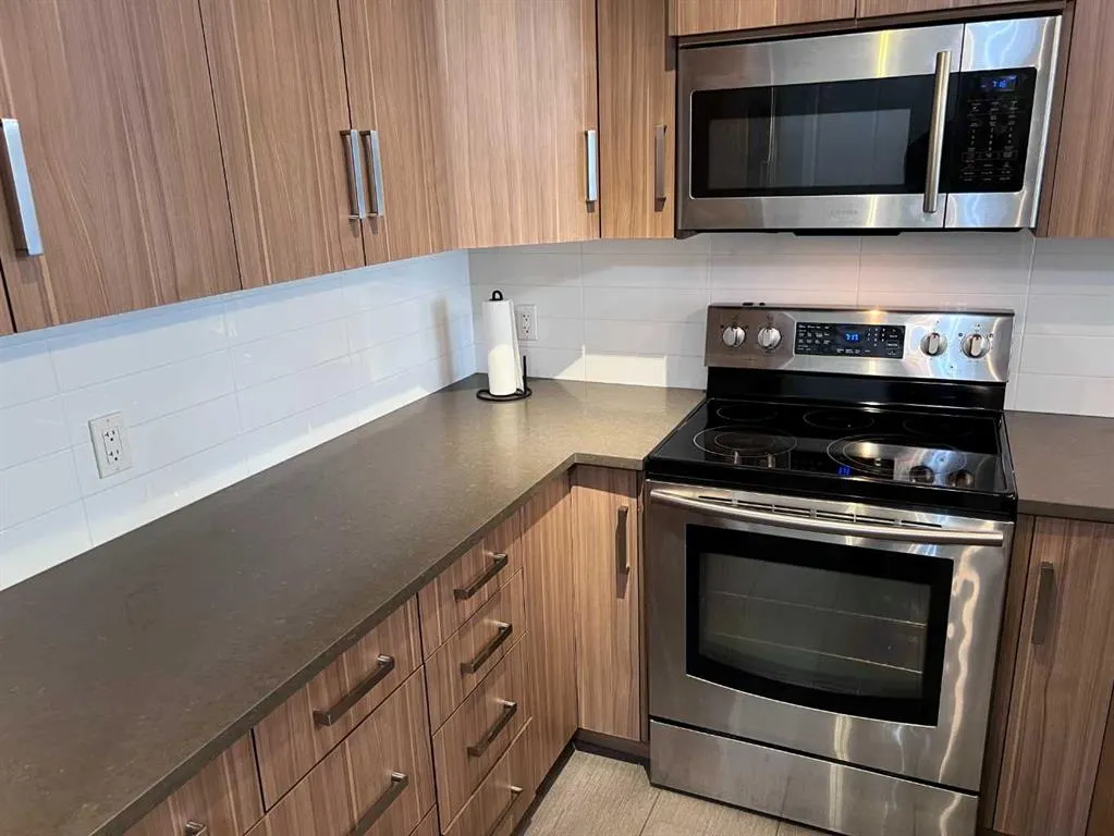 611 Edmonton Trail NE, #303