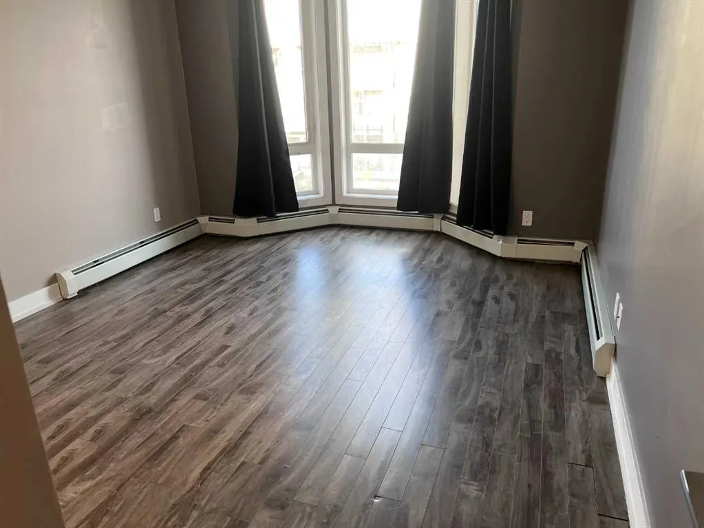 611 Edmonton Trail NE, #303