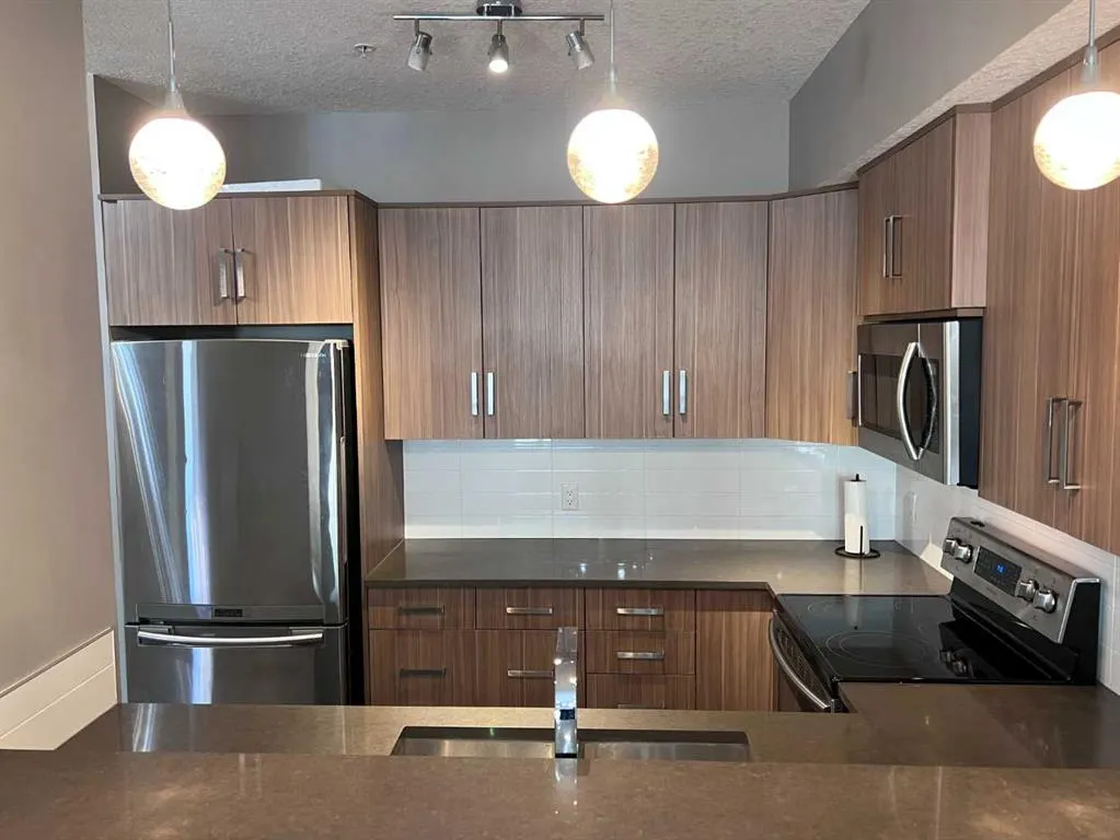 611 Edmonton Trail NE, #303