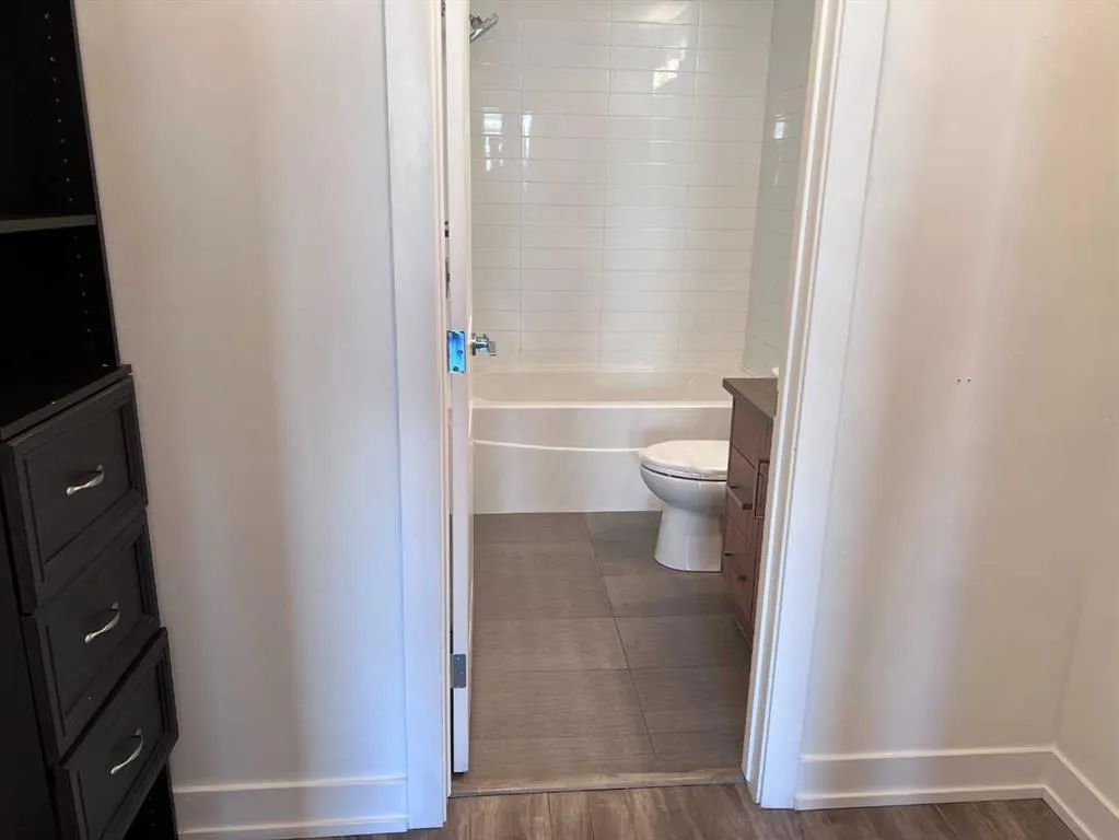 611 Edmonton Trail NE, #303