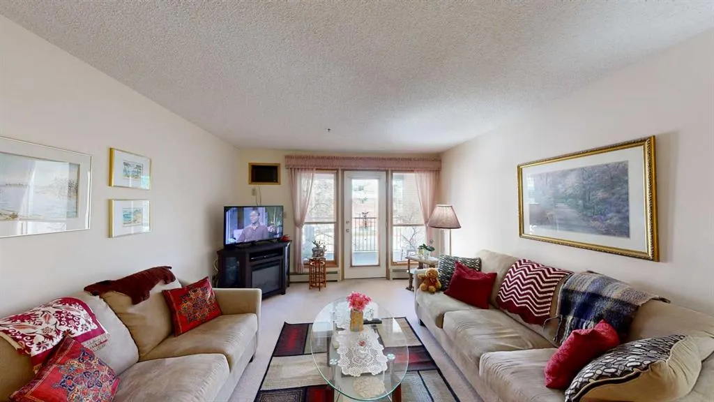 20 3 Street S, #206