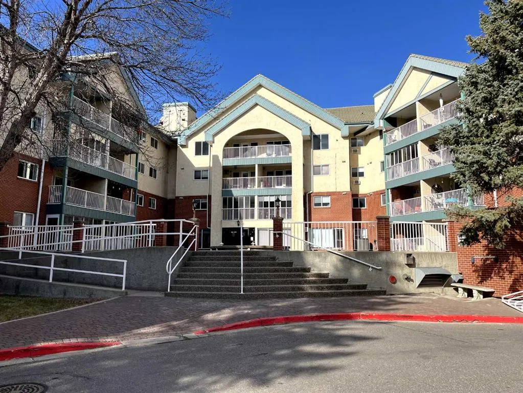 20 3 Street S, #206