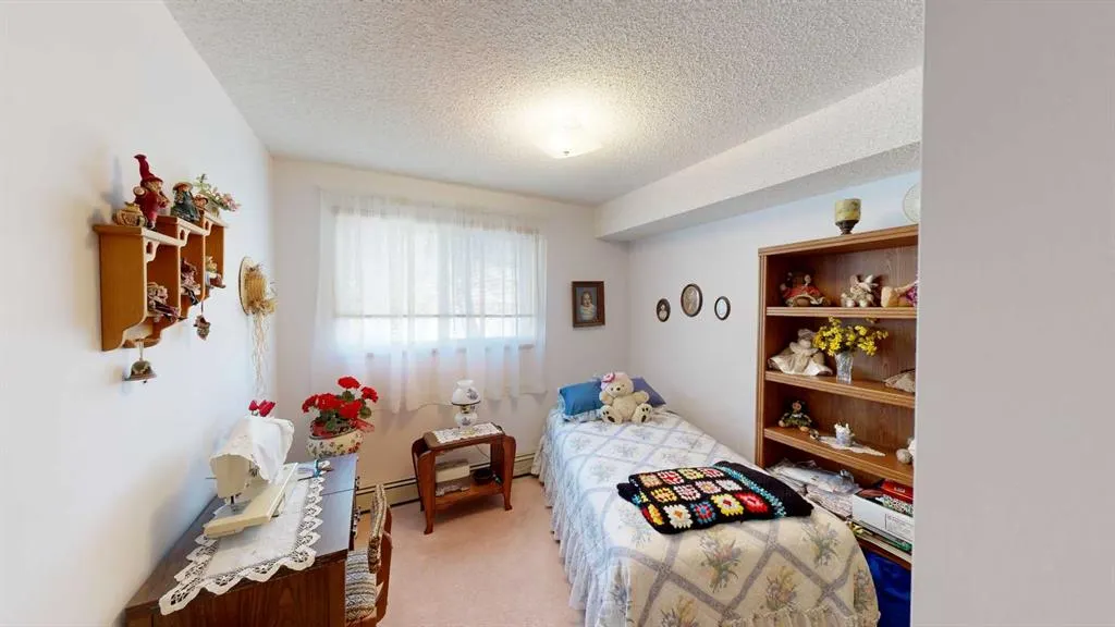 20 3 Street S, #206