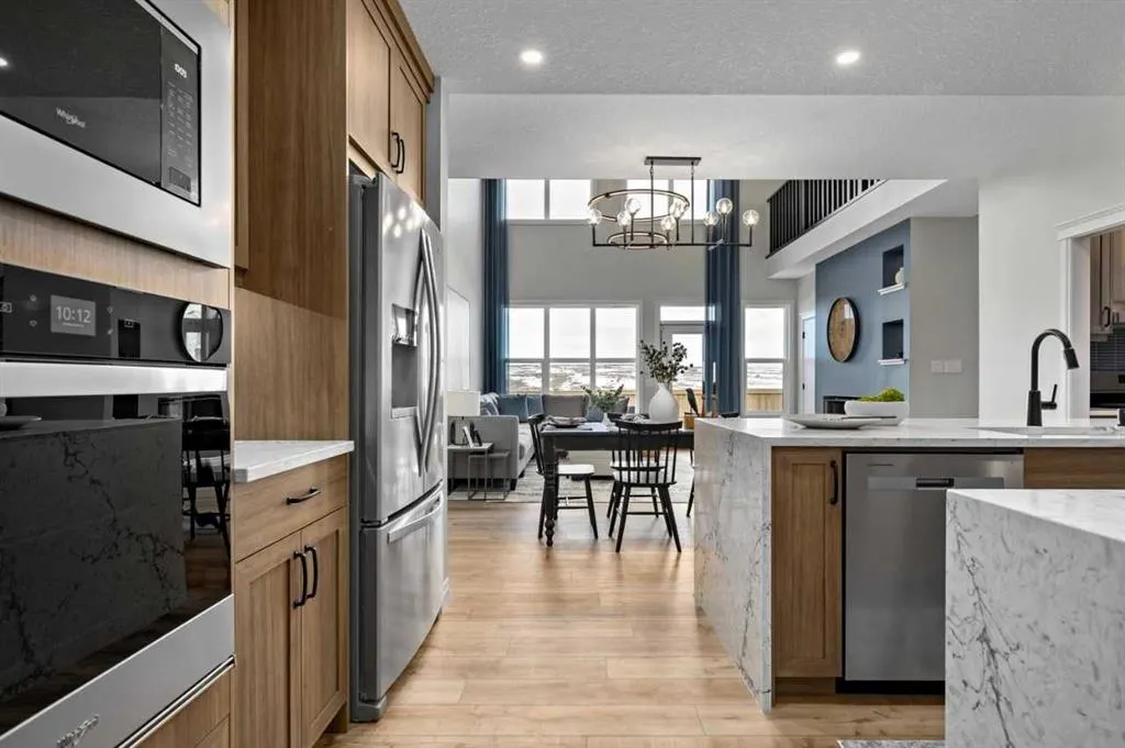 21 Amblefield View NW