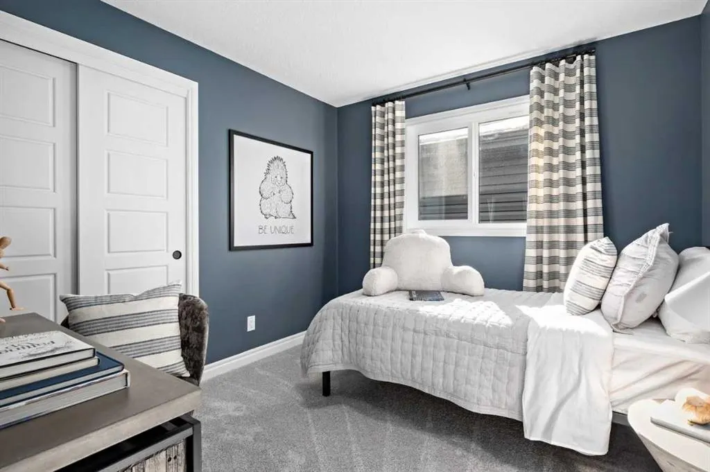21 Amblefield View NW