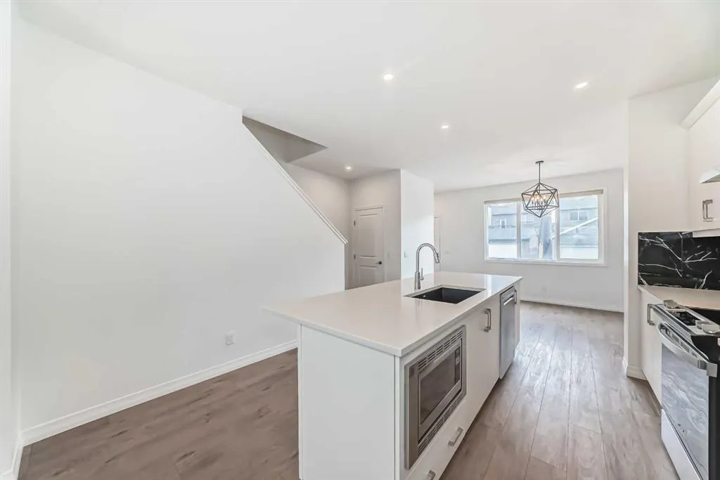 157 Ambleton Drive NW