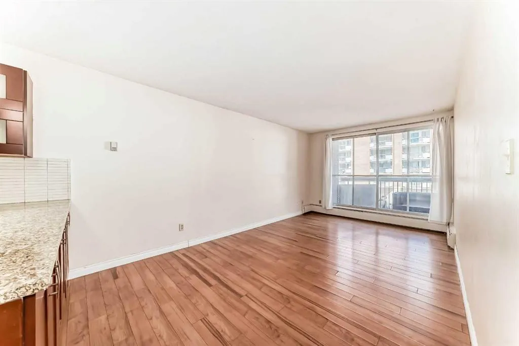 340 14 Avenue SW, #212
