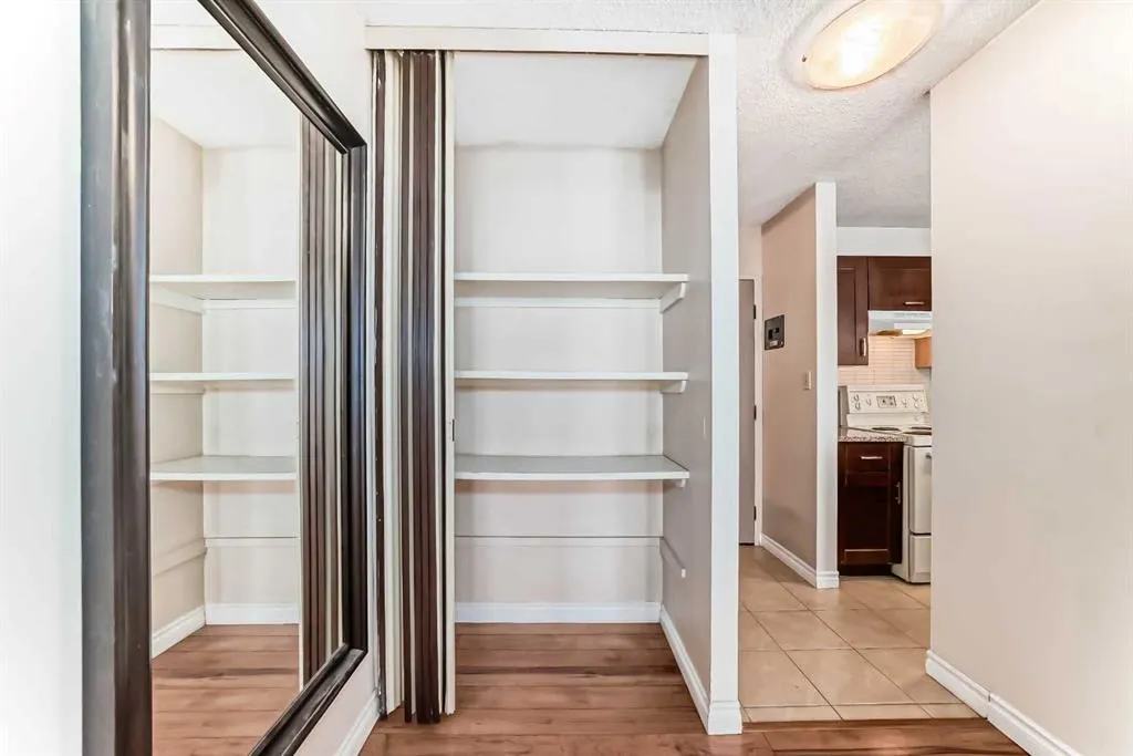 340 14 Avenue SW, #212