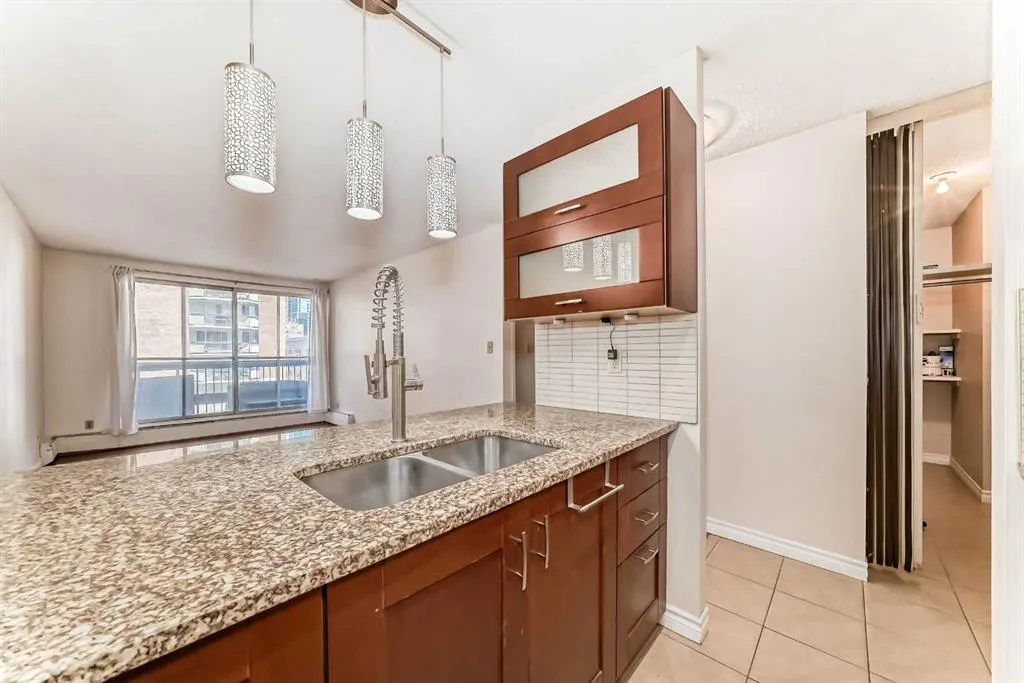 340 14 Avenue SW, #212