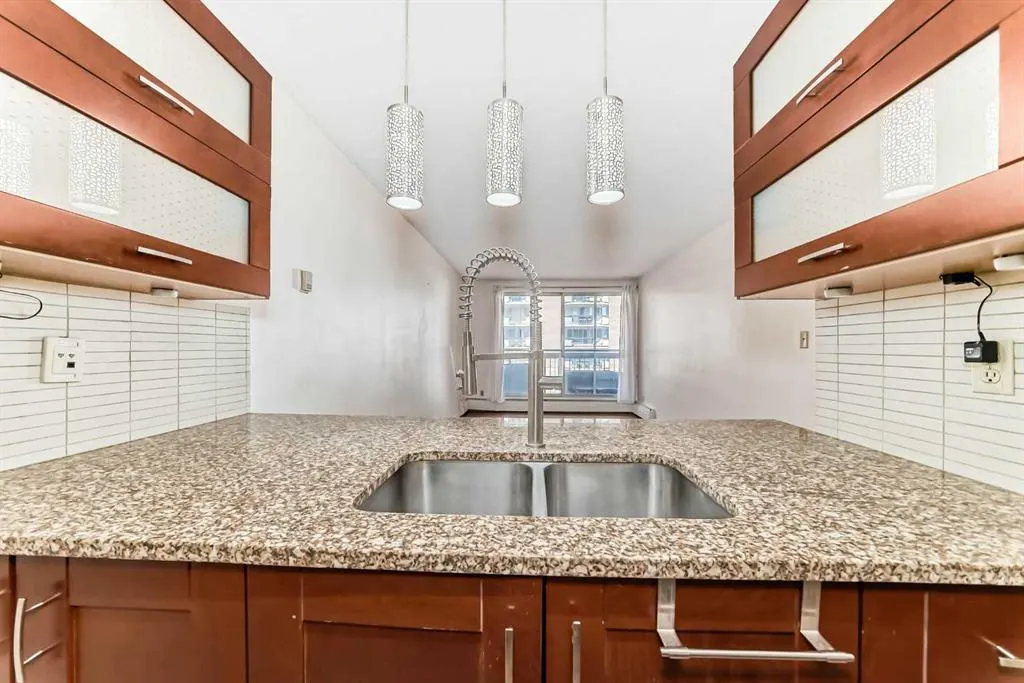 340 14 Avenue SW, #212