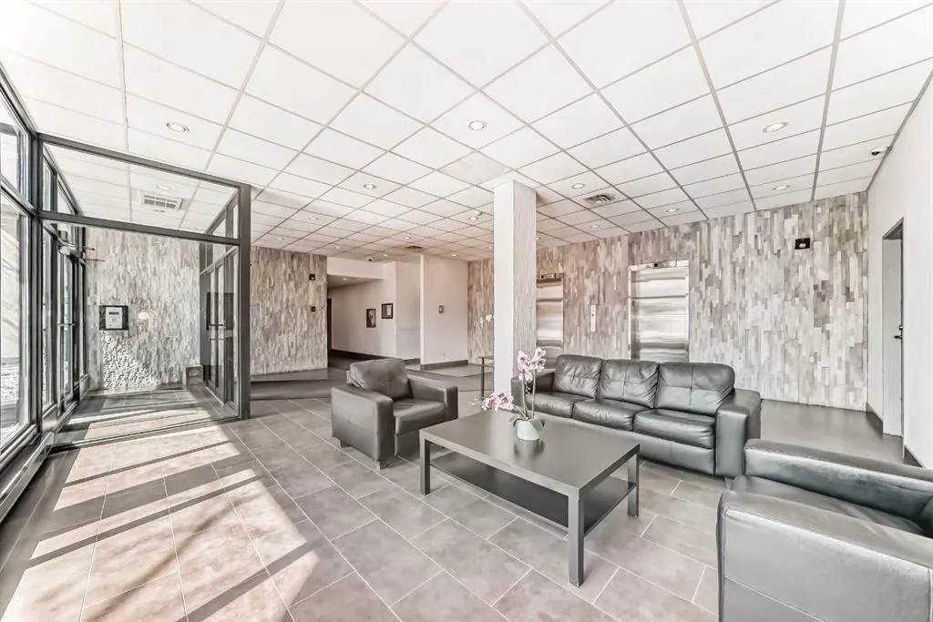 340 14 Avenue SW, #212